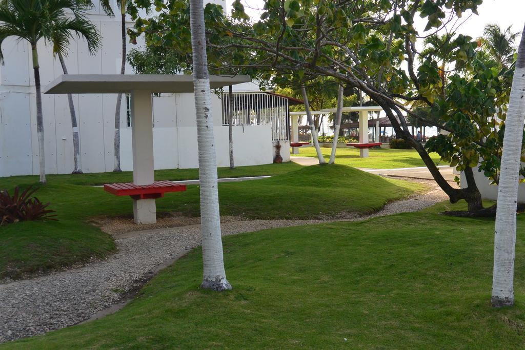 Cozy Beachfront Studio サンジョアン エクステリア 写真